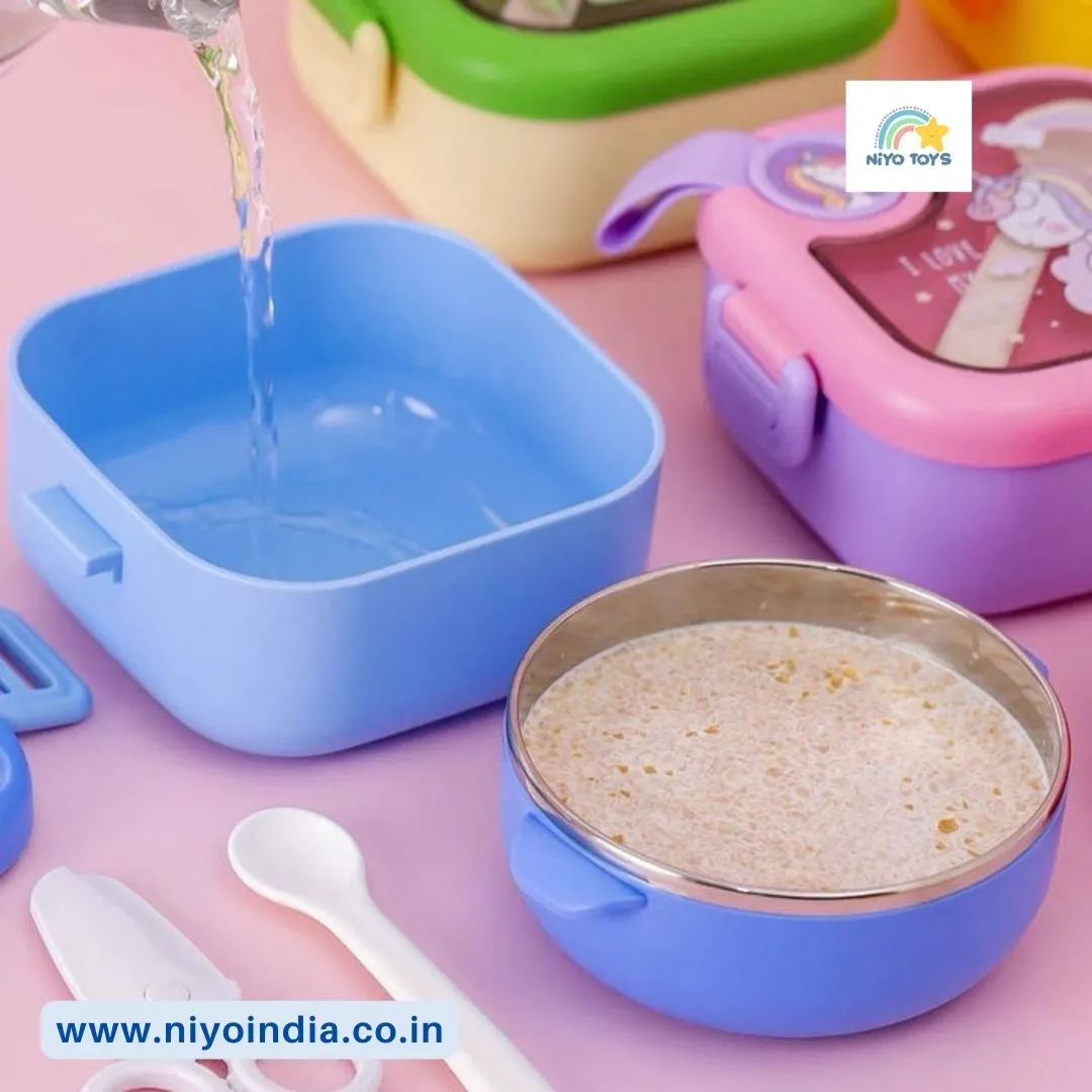 Teeny Tiny 750ml Lunch Box with Spoon & Scissor